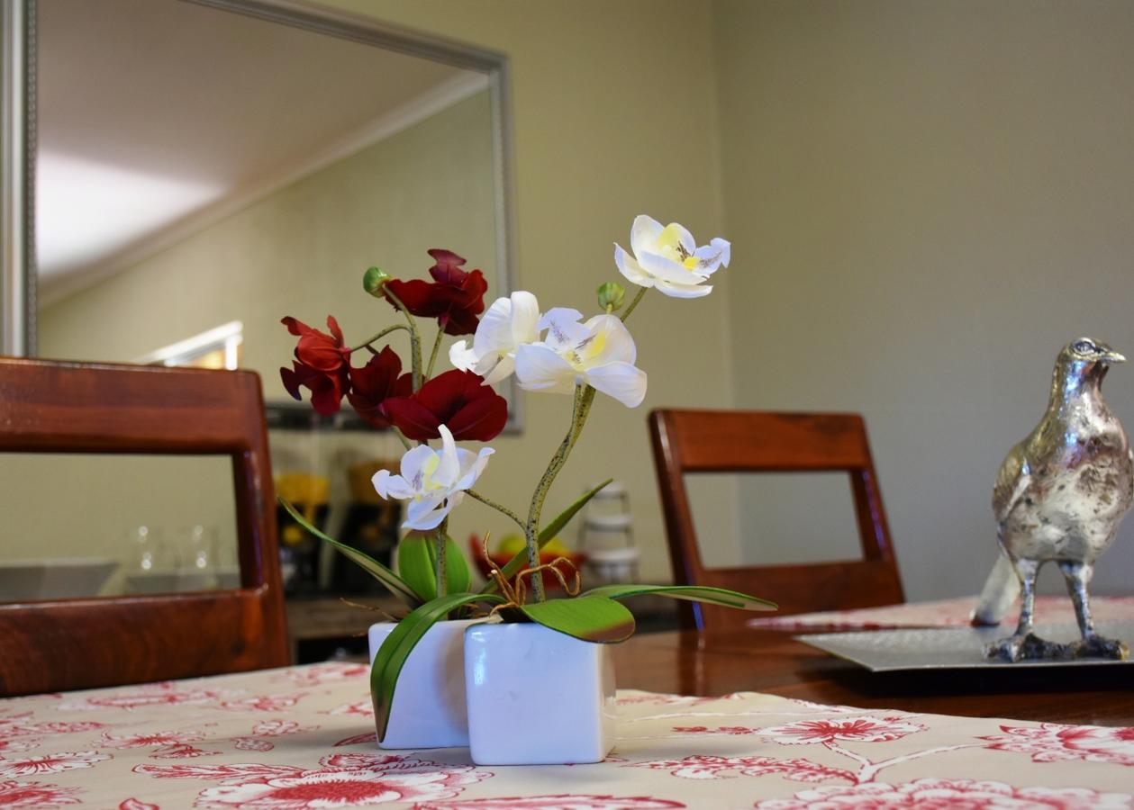 Kamaku Guesthouse Cc Otjiwarongo Eksteriør bilde