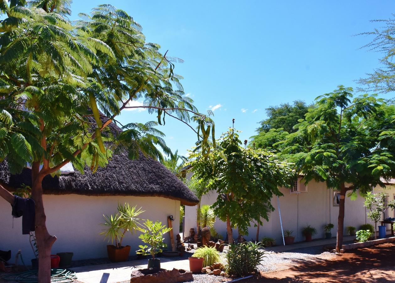 Kamaku Guesthouse Cc Otjiwarongo Eksteriør bilde