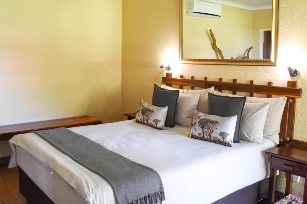 Kamaku Guesthouse Cc Otjiwarongo Eksteriør bilde