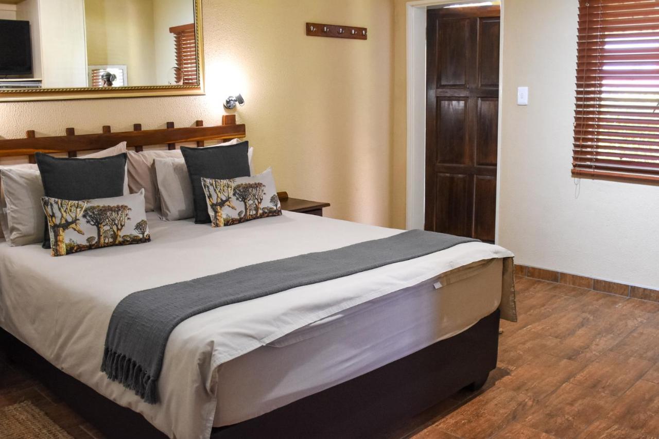 Kamaku Guesthouse Cc Otjiwarongo Eksteriør bilde